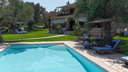 Lithakia Villa | Lalla Luxury Villa with Private Pool, Sea View & Spacious Garden