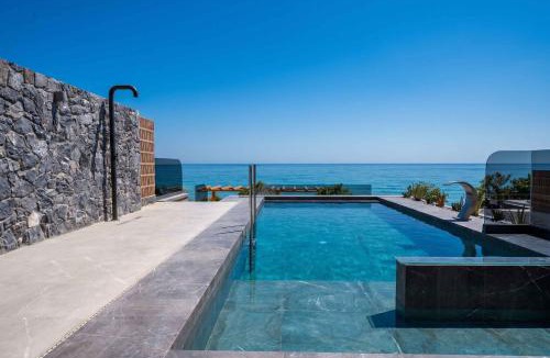 Myrtos Villa | Lapis Nera Villas - Beachfront & "Free" Heated Pools