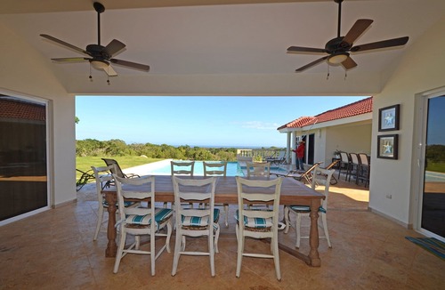 La Mulata Villa | Large luxury villa with large pool in large residence… Live large!