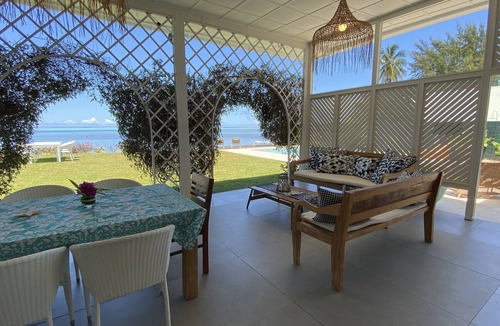 Paea House | Large villa Le Ficus by the sea with swimming pool