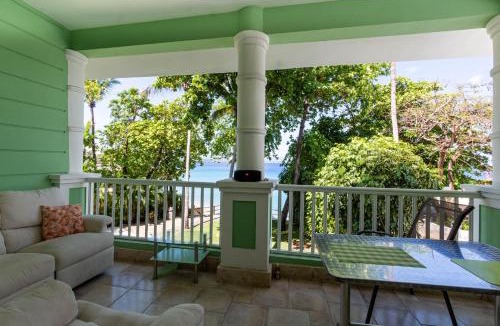 El Batey Apartment | "Las Galerias" - Beach Front - A Gem!