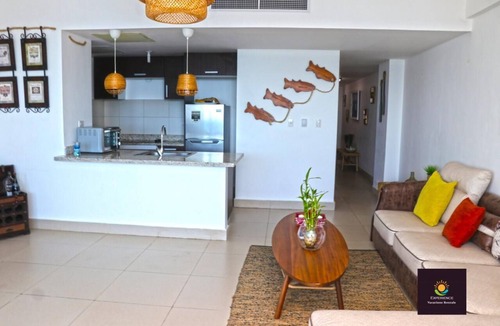 Caribbean Islands House | Las Olas by Experience