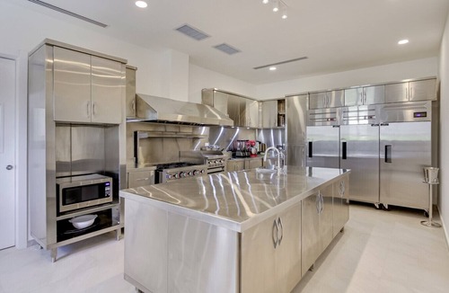 Punta Cana Villa | Las Palmas Mansion: Exclusive luxury retreat w/pools, Jacuzzis, games, staff & golf carts