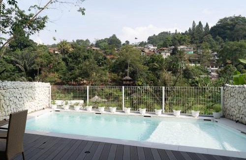 Bandung Villa | Lavender Rooftop Villa 3 Bedrooms With a Private Heated Swimming Pool