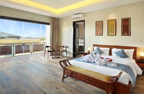 Kampial House | Lavish & Spacious MRC 2-Bedroom Villa #C11