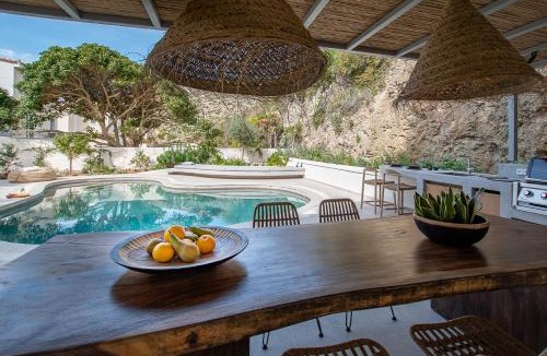 Palaia Fokaia Villa | LazySun