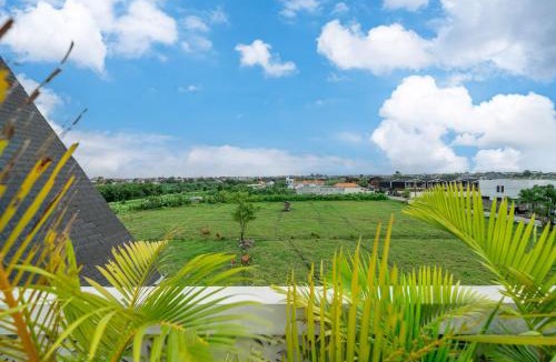 Padonan Villa | Leela Villa - Family-Friendly 3BR Villa in Canggu - Rooftop, Ricefield Views
