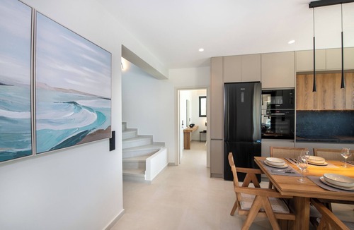 Kirianna Villa | LeEva Oasis villa