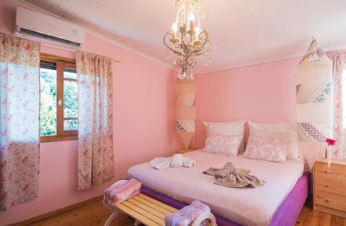 Kalligoni House | Lefkada's Bohemian Cottage