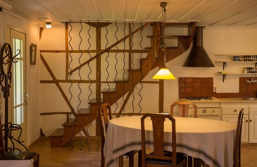 Lefkada Town House | Lefkada's traditional house/cozy yard