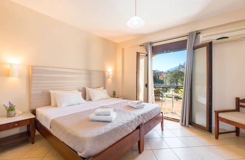 Ipsos Apartment | Lemon Tree Corfu Apartments by Konnect