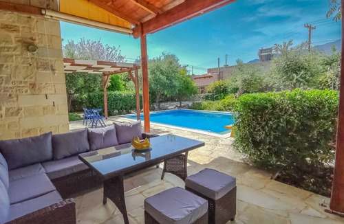 Pemonia Villa | Lemon Tree Villa with Private Pool and Starlink Internet