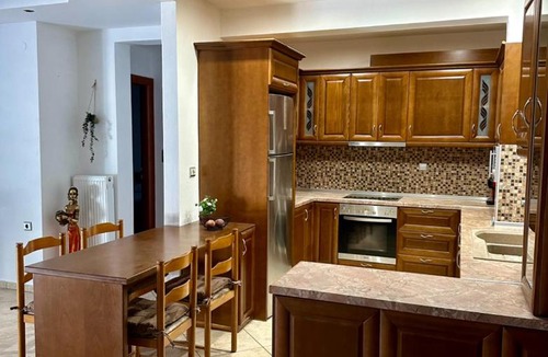 Nea Peramos House | Lemon Zest