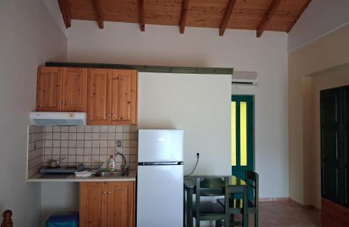Kalamitsi Apartment | Lenia Studios