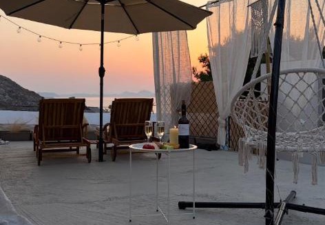 Idhra House | Leonidas house hydra