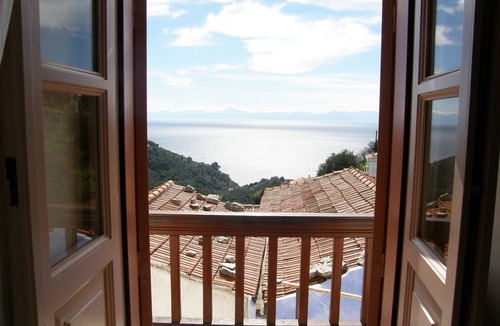 Alonnisos Old Town House | Let Yourself Escape At Ikia's Traditional Houses