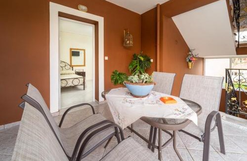 Argostoli Apartment | Liberis studios