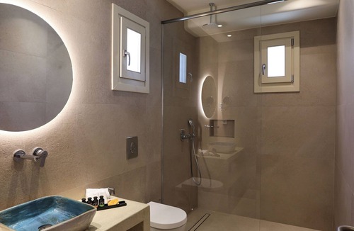 Tourlos House | LIFE SUITES
