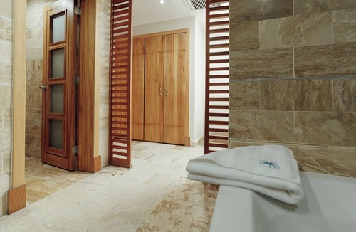 Los Brazos Apartment | Lifestyle Holidays Vacation Resort - Beach Studio - Presidential Suites