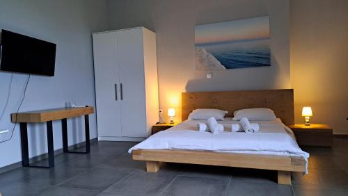Poulithra Apartment | Light blue studios 2