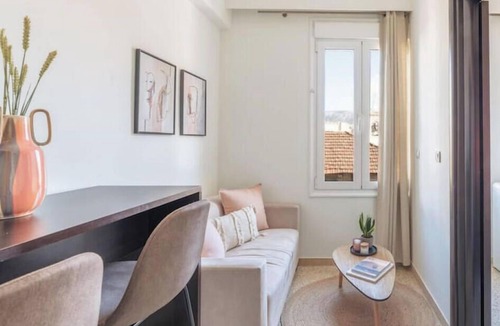 Thissio Apartment | Light-Filled, Central Athens Escape near Acropolis