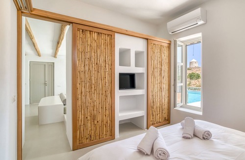 Paros Hotel | Lil Paros Luxury suites