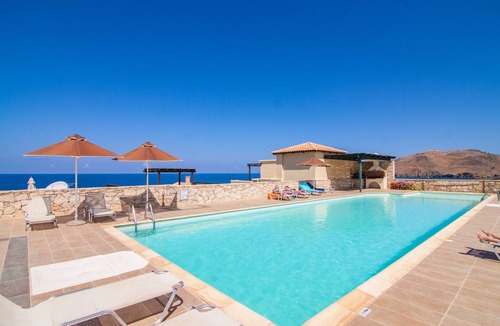 Panormos Apartment | Lili Seafront Studio with, everything in walking distance!