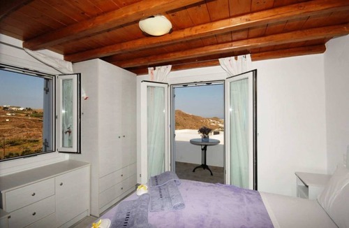 Platis Gialos House | Lino Apartments