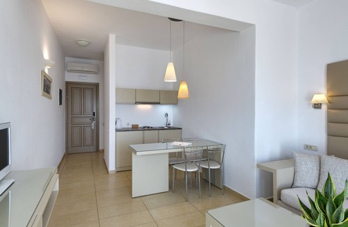 Agios Ioannis Apartment | Lithos by Spyros & Flora