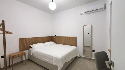idhra Apartment | Lithos Hydra