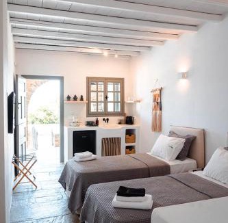 Exomvourgo Hotel | Living Blue Tinos