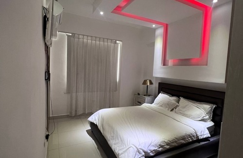 Yolanda Morales Condo | Long Stay and Recovery Apartment Premium Location luxury