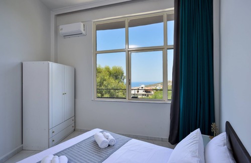 Halepa House | Loucerna Suites Chania
