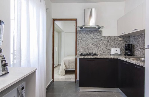 San Anton House | Lovely 3BR House at a Colonial Zone Park
