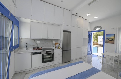 Tinos Town House | Lovely house10 minutes from the beach, the Port and the center