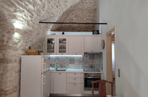 Katarraktis Apartment | Lovely studio with AC in charming Chios perfect for getaway