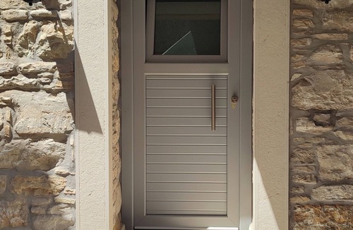 Katarraktis Apartment | Lovely studio with AC in charming Chios perfect for getaway