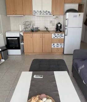 Paralia Ofryniou Apartment | Lucky's studio