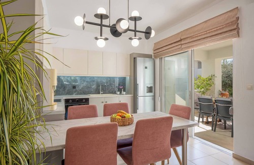 Adele Apartment | Luisa Holiday Home