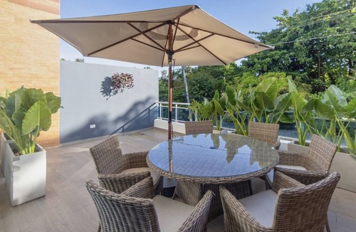 Viejo Arroyo Hondo Apartment | Lujoso apt con piscina
