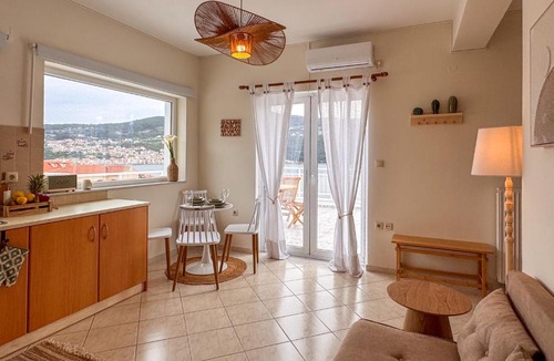 Samos Town Apartment | Luna