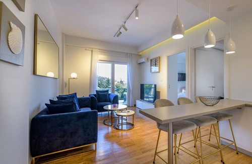 Athens City Centre Apartment | Lush Sapphire apt. steps from the Acropolis!