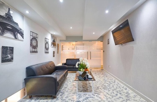 Ciudad Universitaria Apartment | Lux on Sky: Jacuzzi with a 180-degree view of the sea