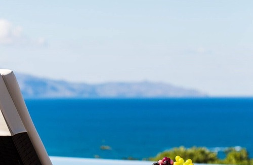 Platanias Town Villa | Lux Villa 600mt to beach★Gym & Basketball ★Heated pool★100 mt to Taverna