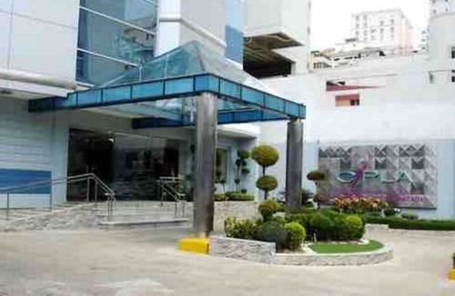 La Julia Apartment | Luxe | Floor 13th |CityView|Pool|Gym|Downtown|WiFi