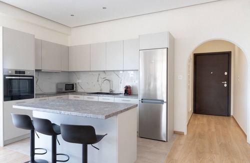 Glyfada Apartment | Luxurious 3-Bdrm Seaside Retreat in Glyfada | Fully Renovated