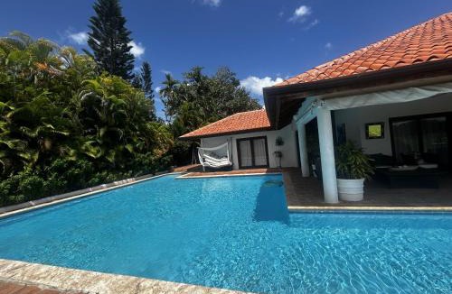 Los Lagos Villa | Luxurious 5-bedroom Villa Oasis in Casa de Campo