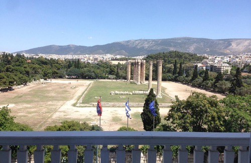 Kinosargous Apartment | Luxurious apartment with breathtaking views of the Acropolis, Temple of Zeus.