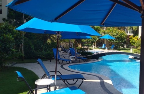 ProCab Condo | Luxurious Condo, 4 Minutes Walk to Beach, Relaxation and Fun