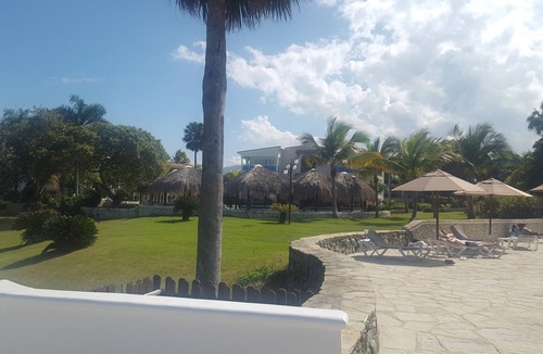 Los Brazos Villa | Luxurious Villas, and suites. Sandy Beaches